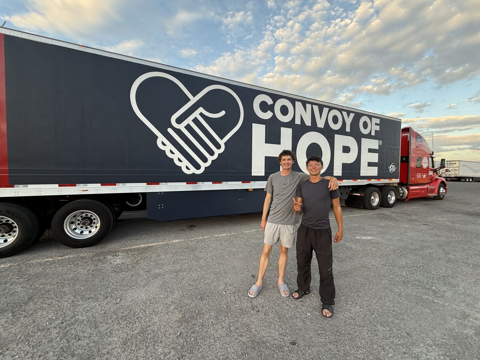San Mateo natives finish walk across America for charity